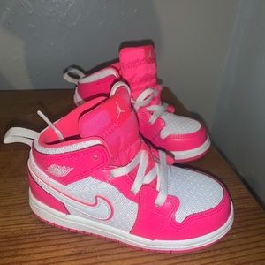 Jordan 1 Hyper Pink/White Shoes